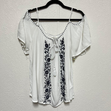 Top Maurices Size 2XL