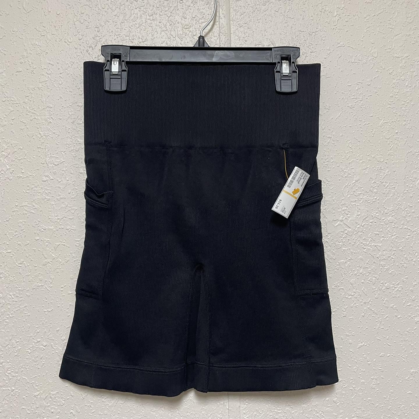 Activewear Alala Size Small