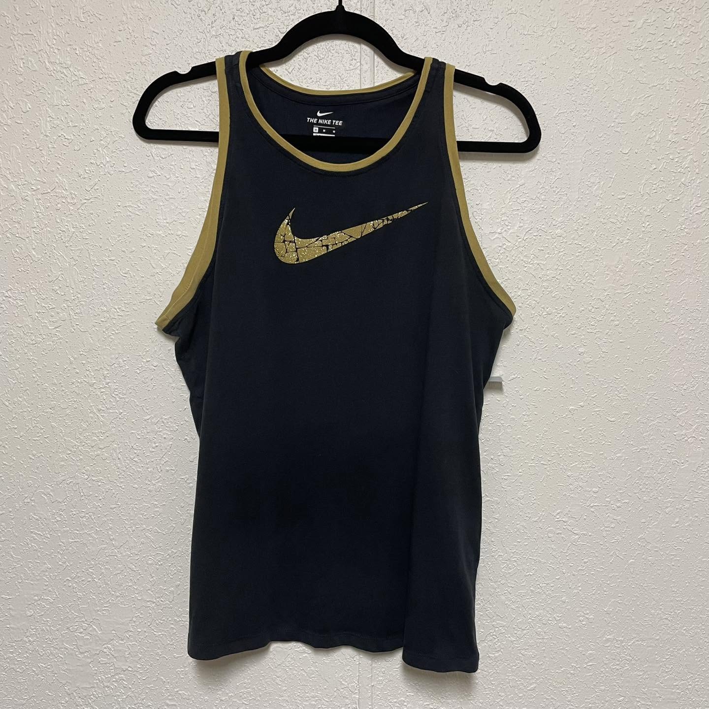 Activewear Nike Size Medium
