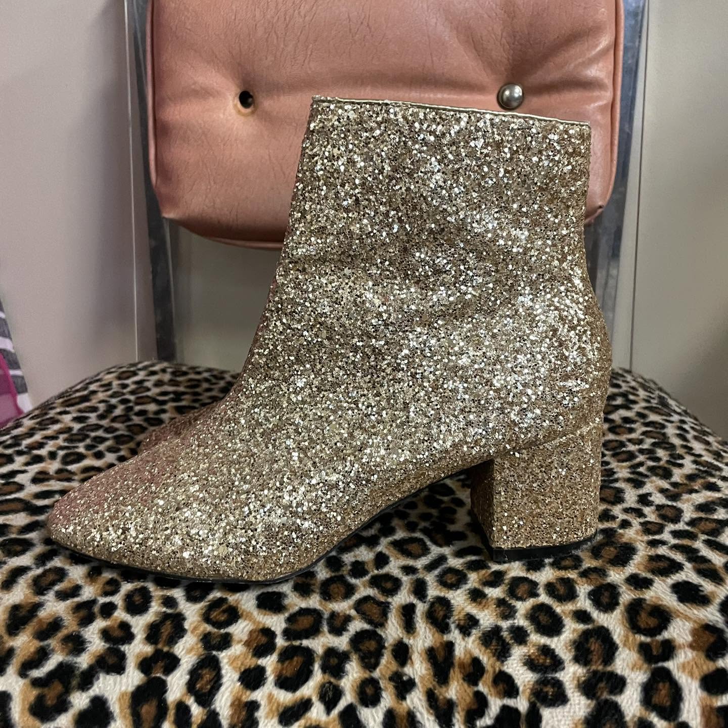 Boots Cape Robbin Size 7