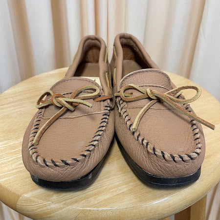 Flats Minnetonka Size 7.5