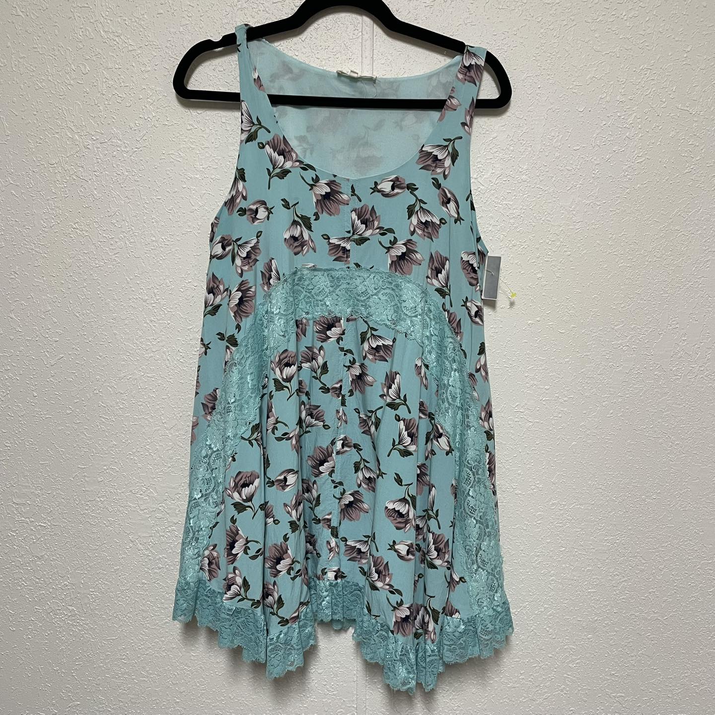 Dresses entro Size Medium