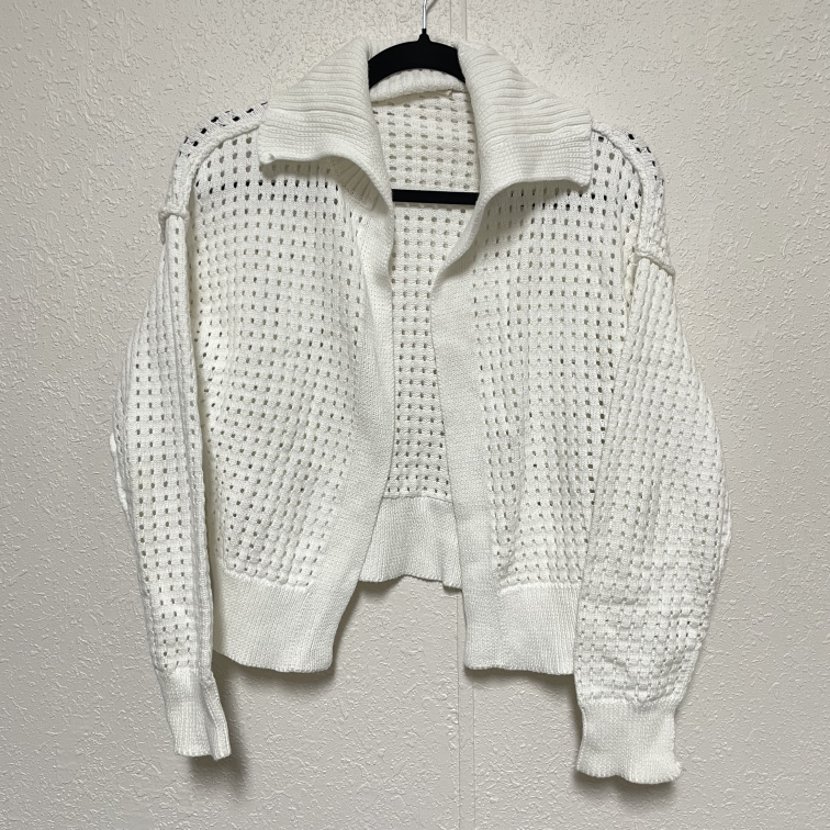 Cardigans hem & thread Size Small