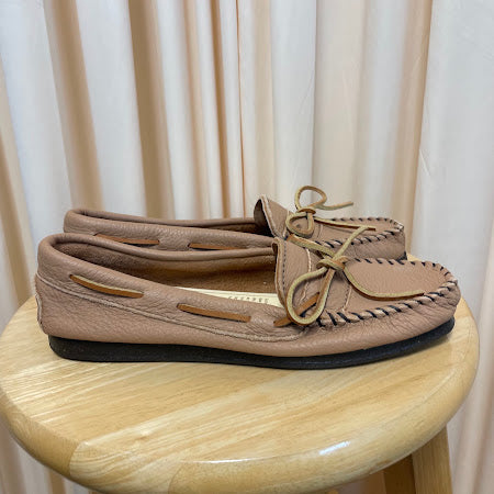 Flats Minnetonka Size 7.5
