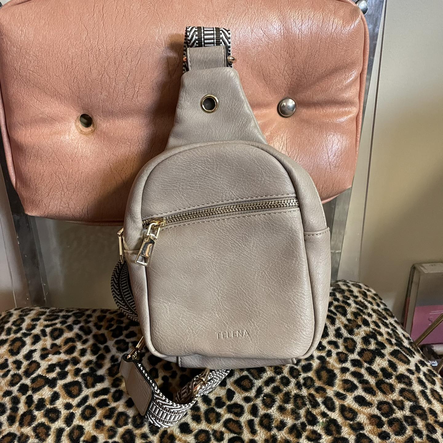 Crossbody .