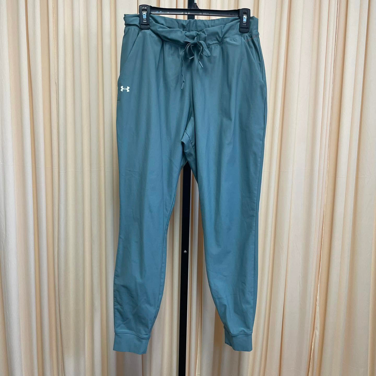 Activewear Under Armour Size Small
