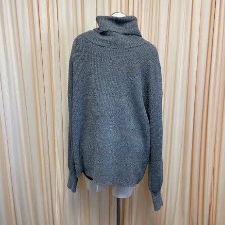 Sweaters . Size 2XL