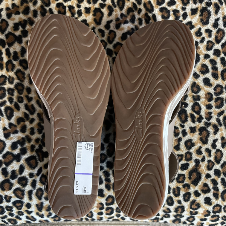 Sandals Clarks Size 8