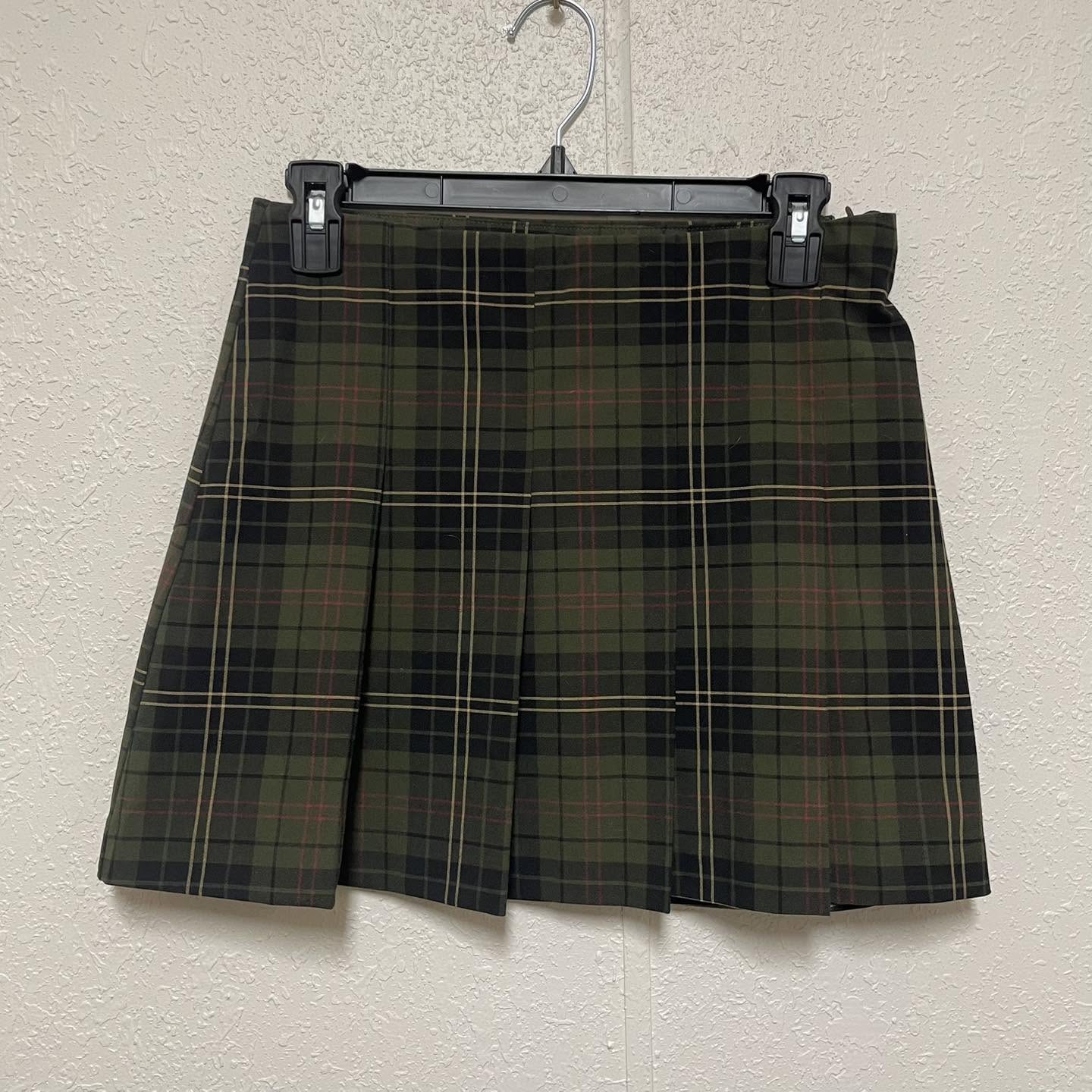 Skirts DIVIDED Size 2