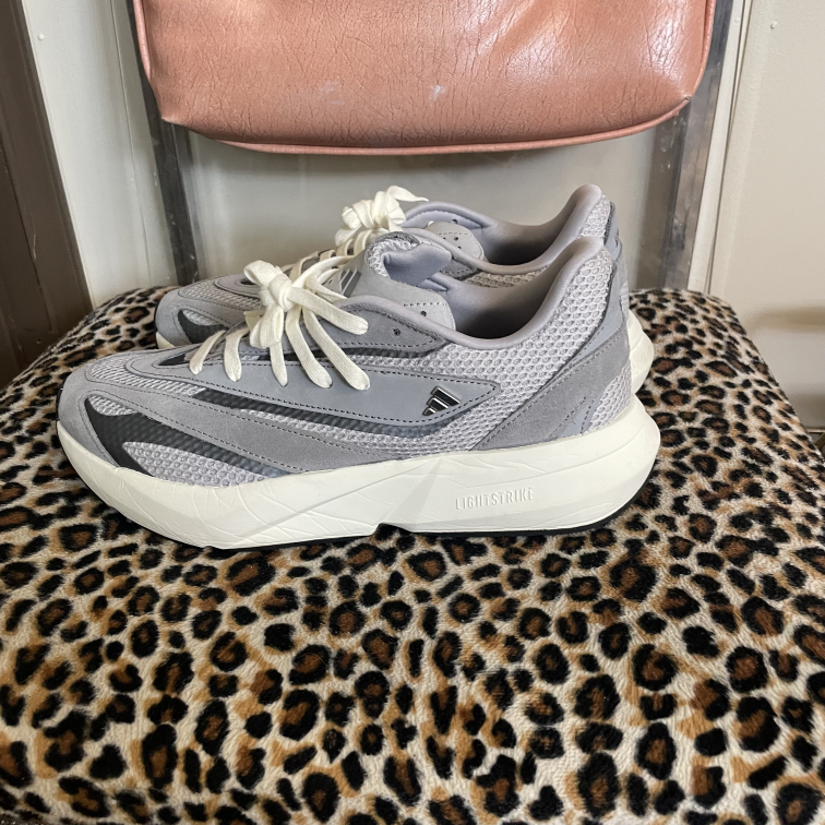 Sneakers Adidas Size 9
