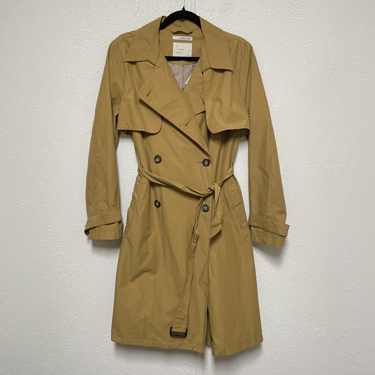 Jackets a new day Size Small