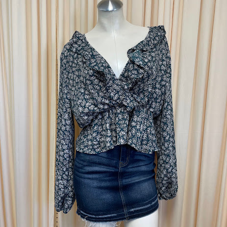 Top Lulus Size Medium
