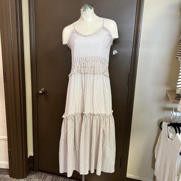 Dresses POL Size Large