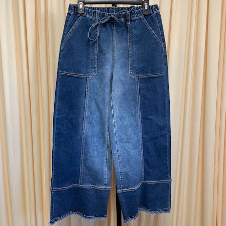 Jeans . Size 6