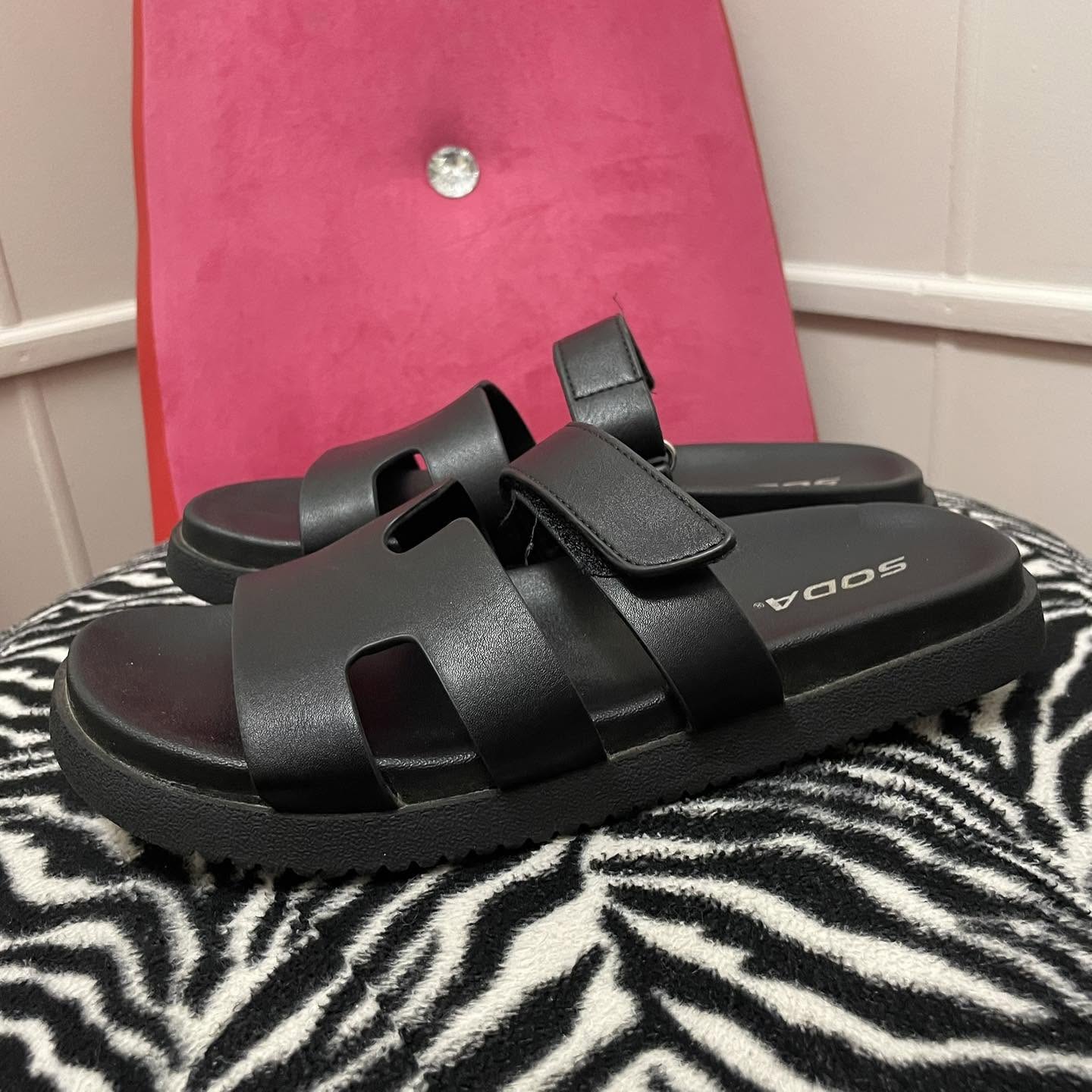 Sandals SODA Size 7