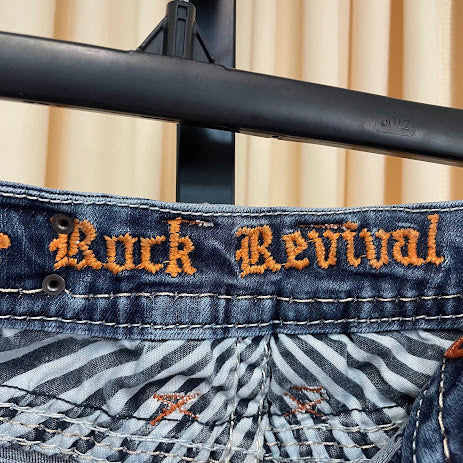 Jeans Rock Revival Size 29