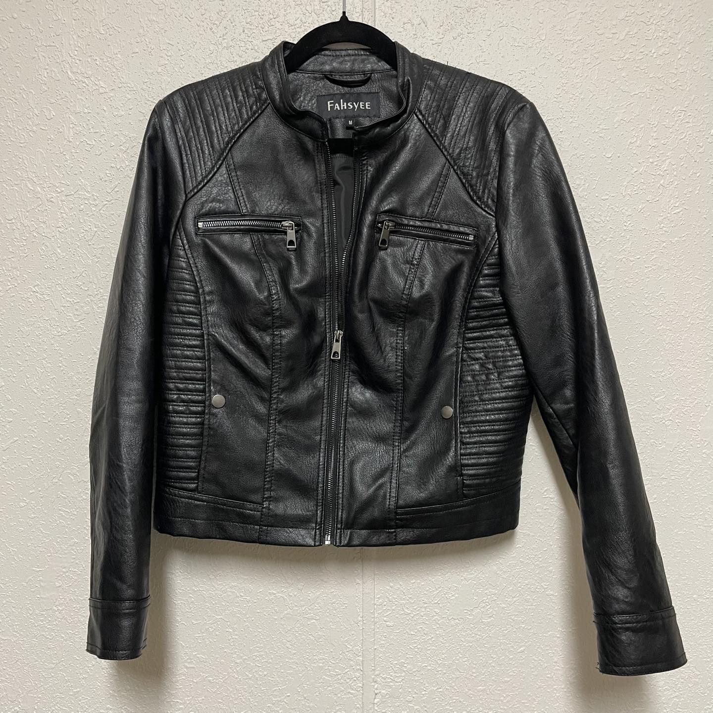 Jackets Fahsyee Size Medium