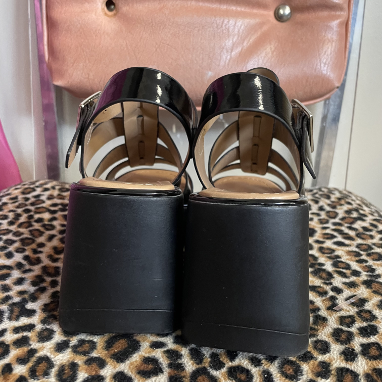 Heels SODA Size 7