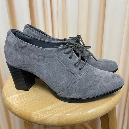 Heels Clarks Size 9
