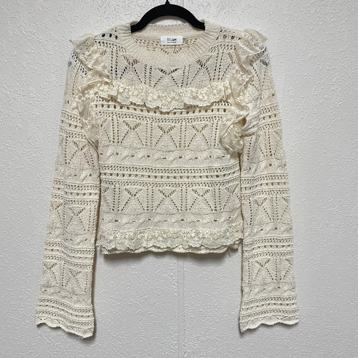 Sweaters Bluivy Size Small