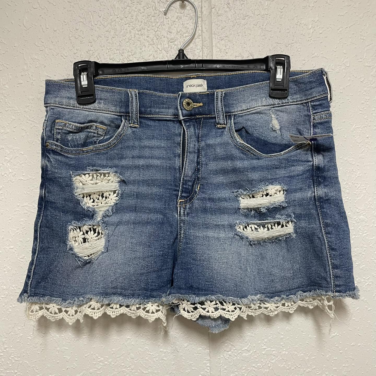 Shorts Sneak Peek Size Large