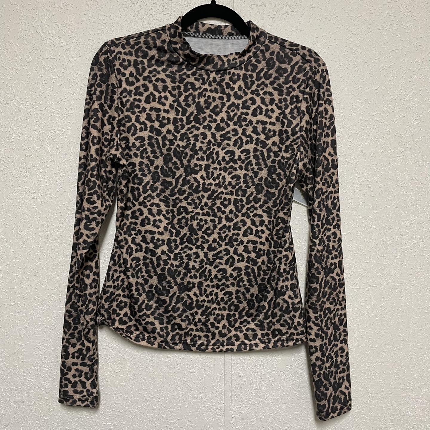 Top . Size Medium