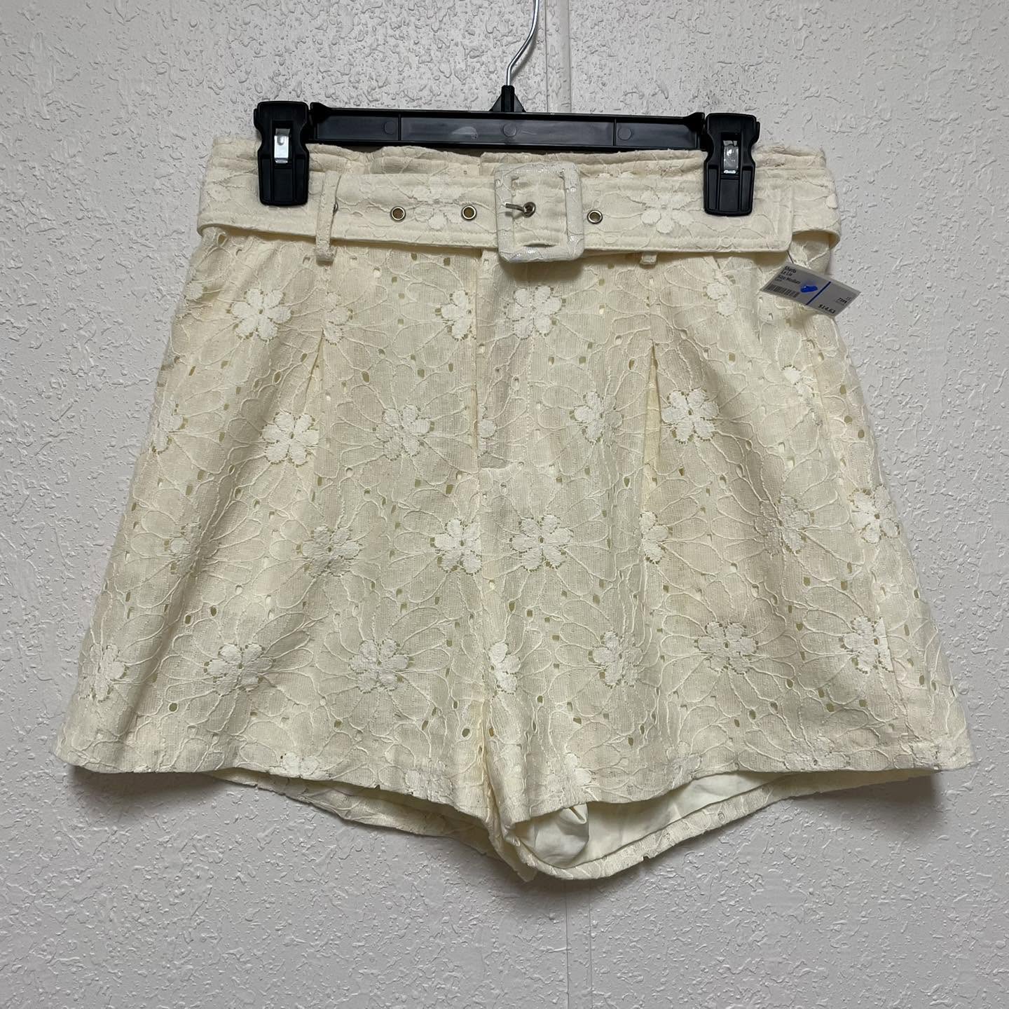 Shorts Le Lis Size Medium