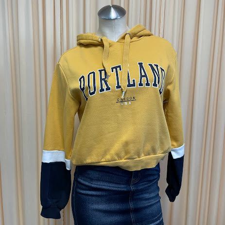 Sweaters DIVIDED Size Small