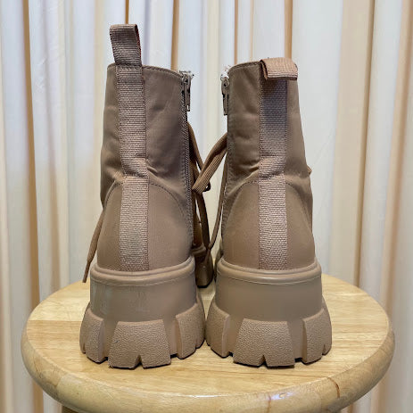 Boots Steve Madden Size 8.5