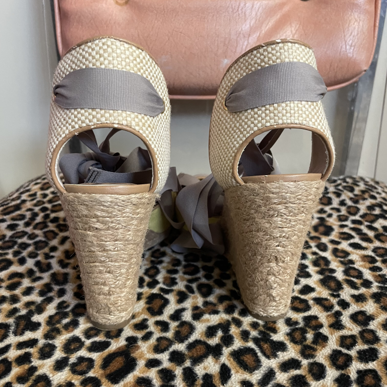 Heels Loft Size 9