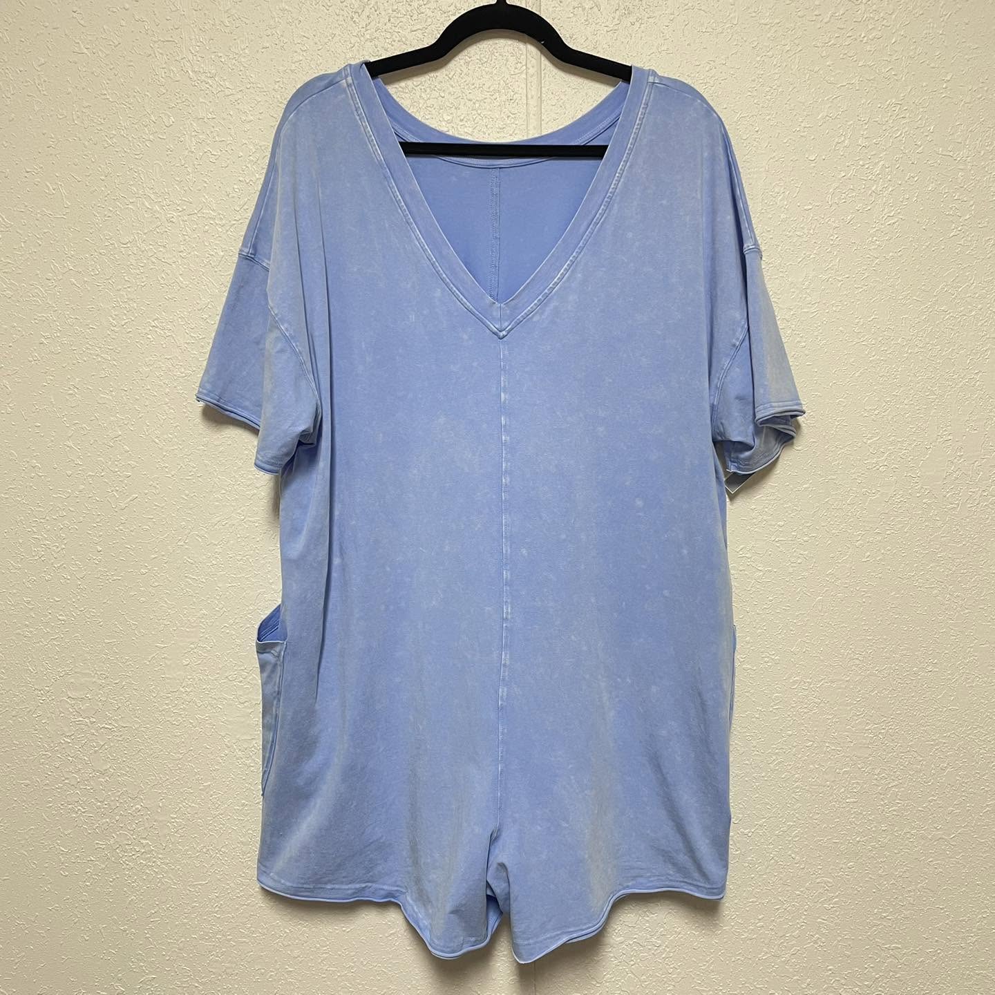 Romper . Size XL