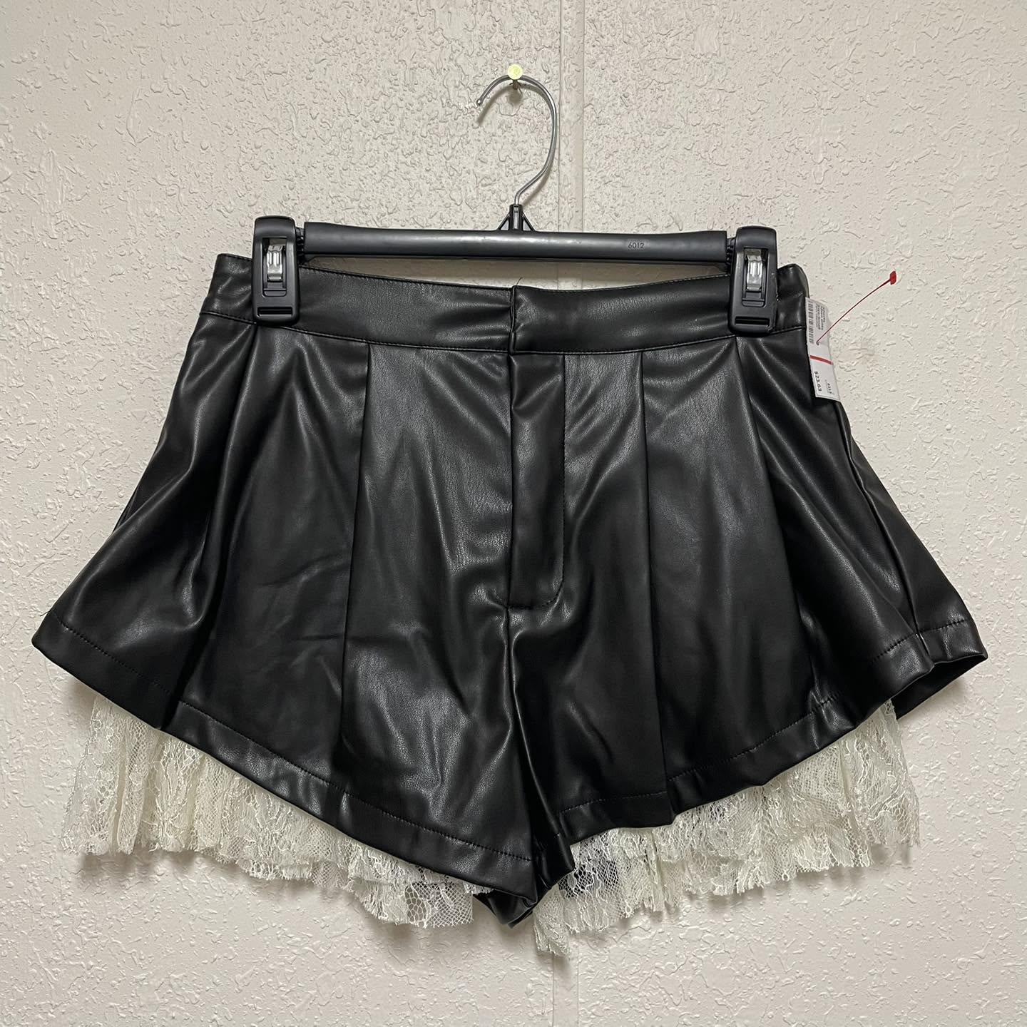 Shorts idem ditto Size Small