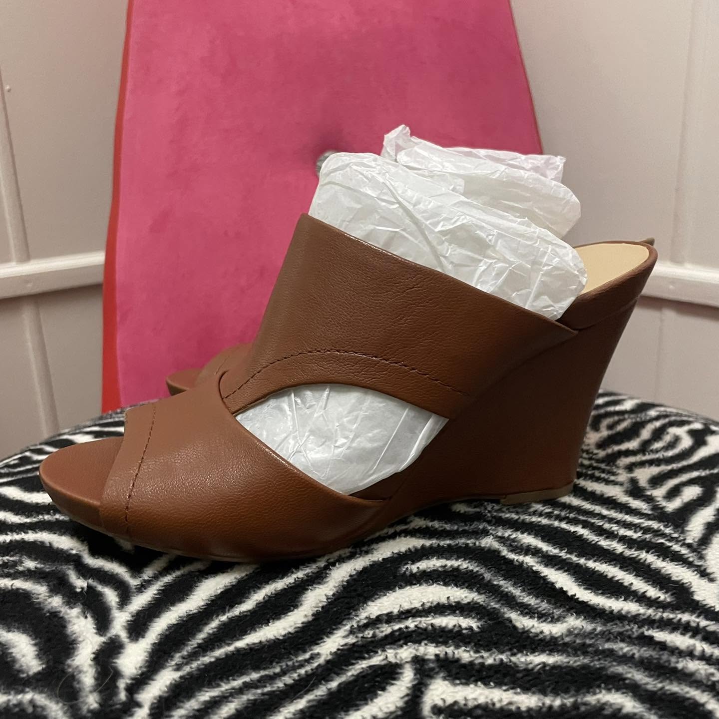 Heels Naturalizer Size 7