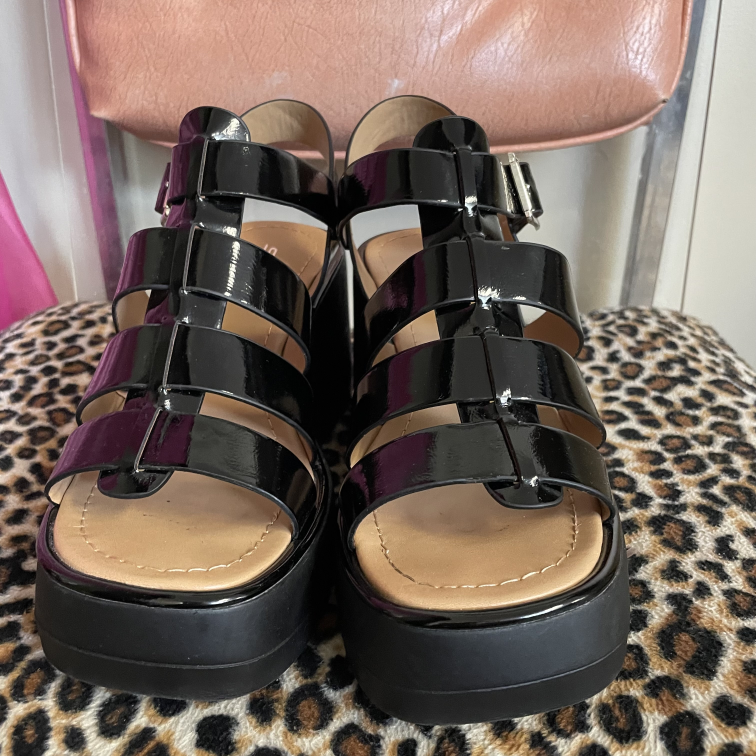 Heels SODA Size 7