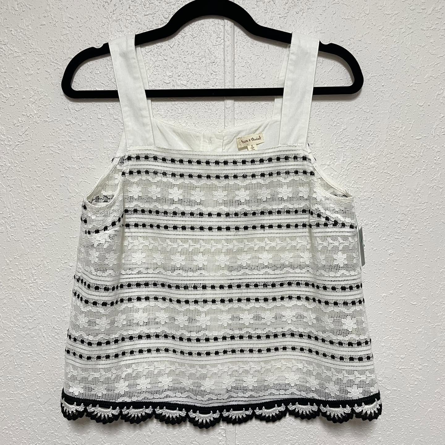 Top hem & thread Size Small