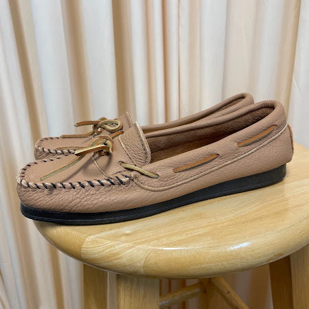 Flats Minnetonka Size 7.5