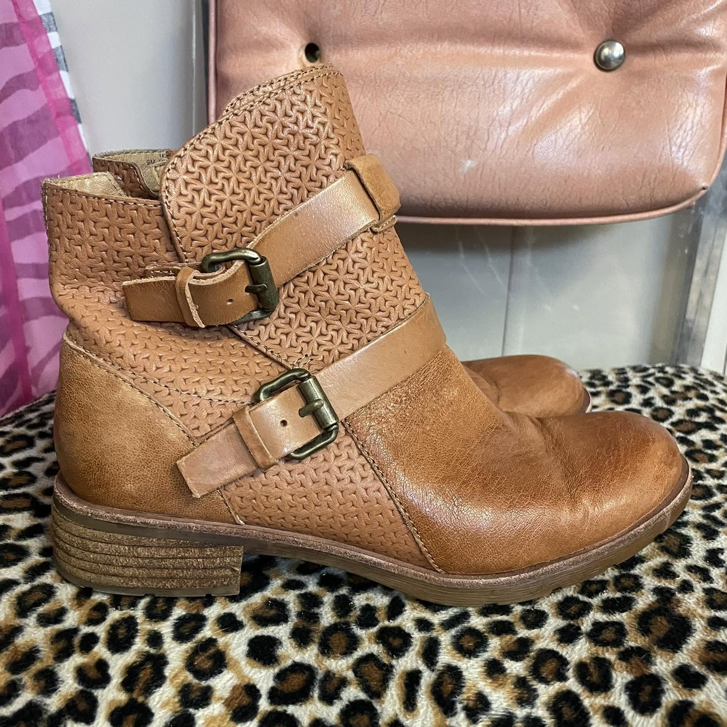 Boots Sofft Size 9