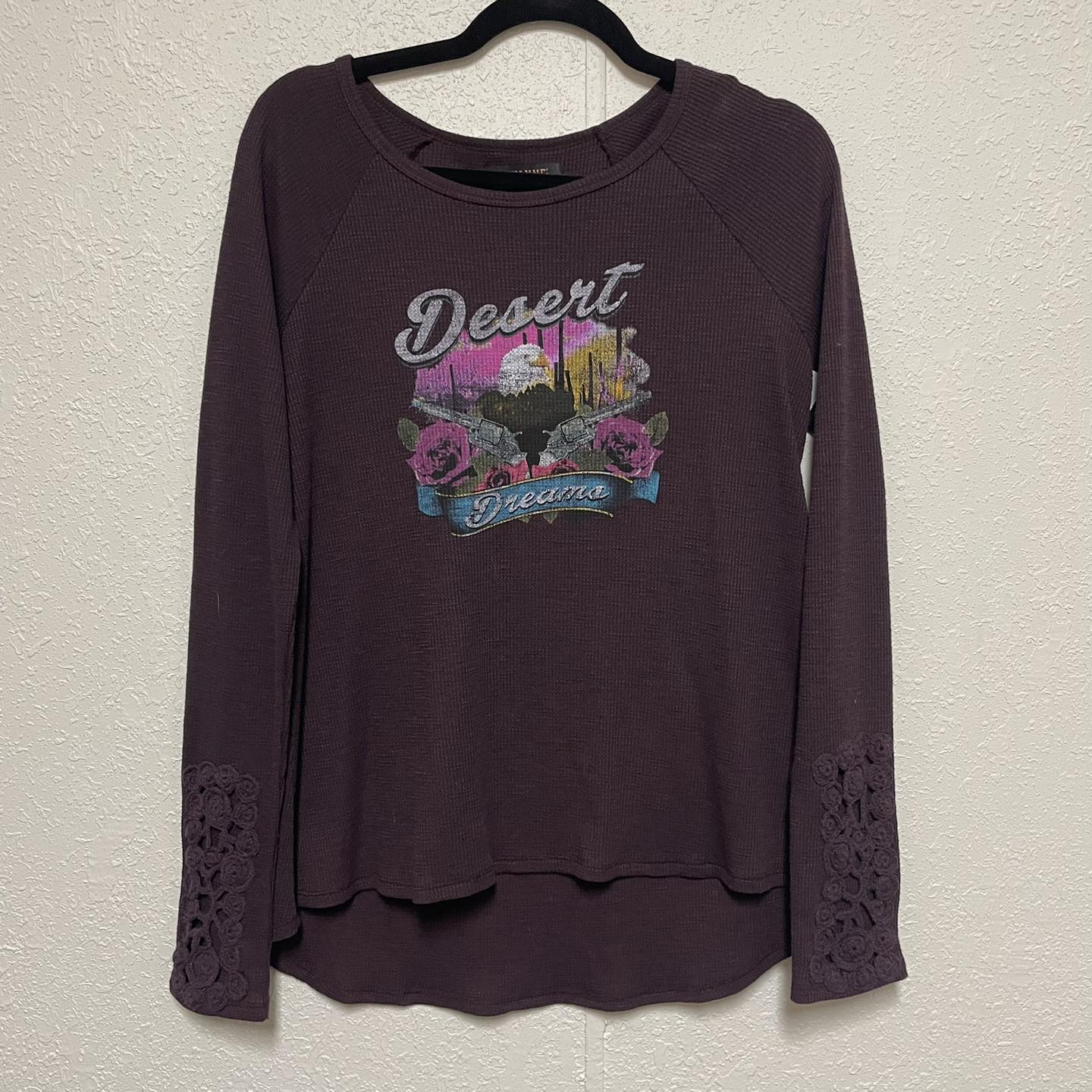 Top SHYANNE Size Medium