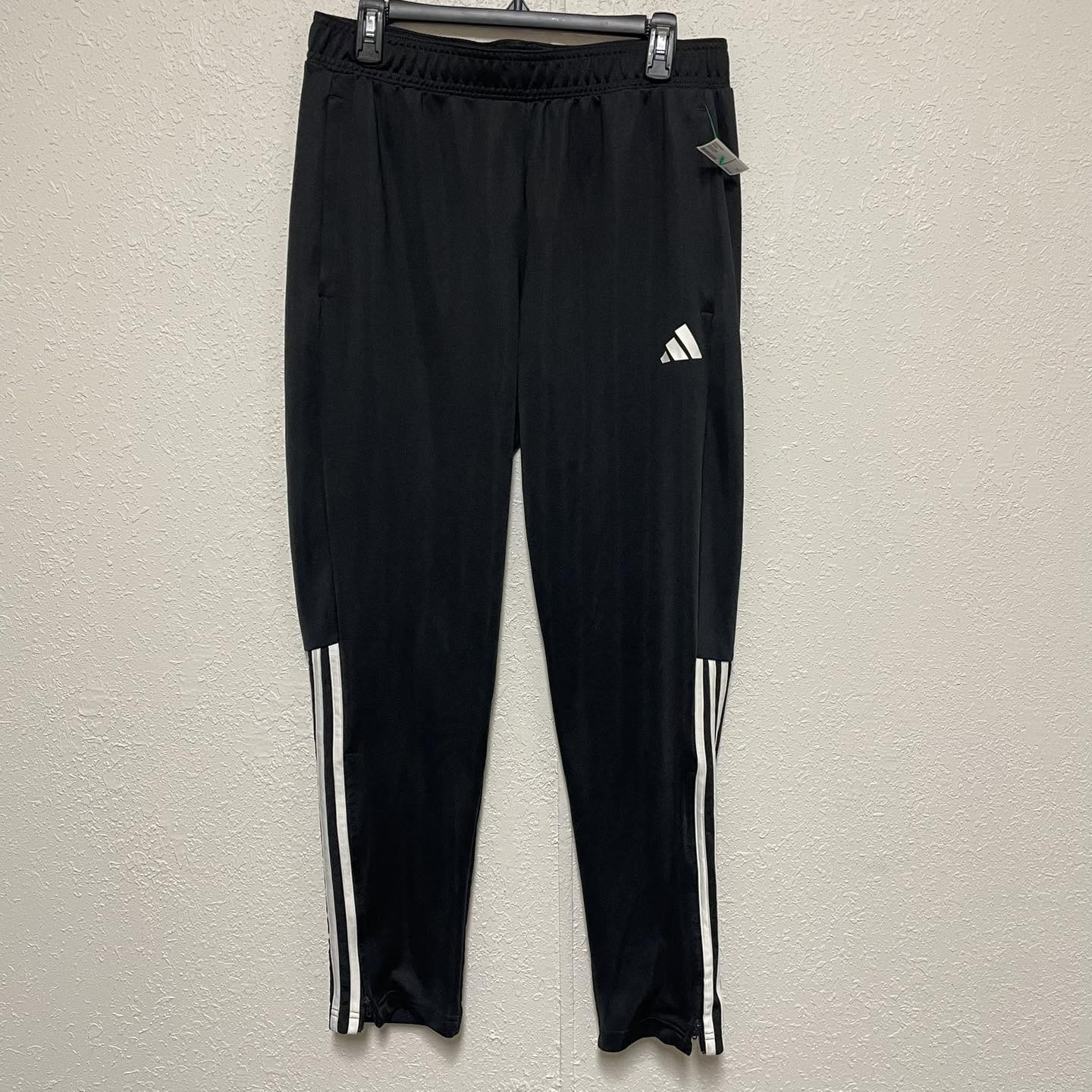 Activewear Adidas Size Large