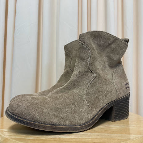 Booties Billabong Size 9