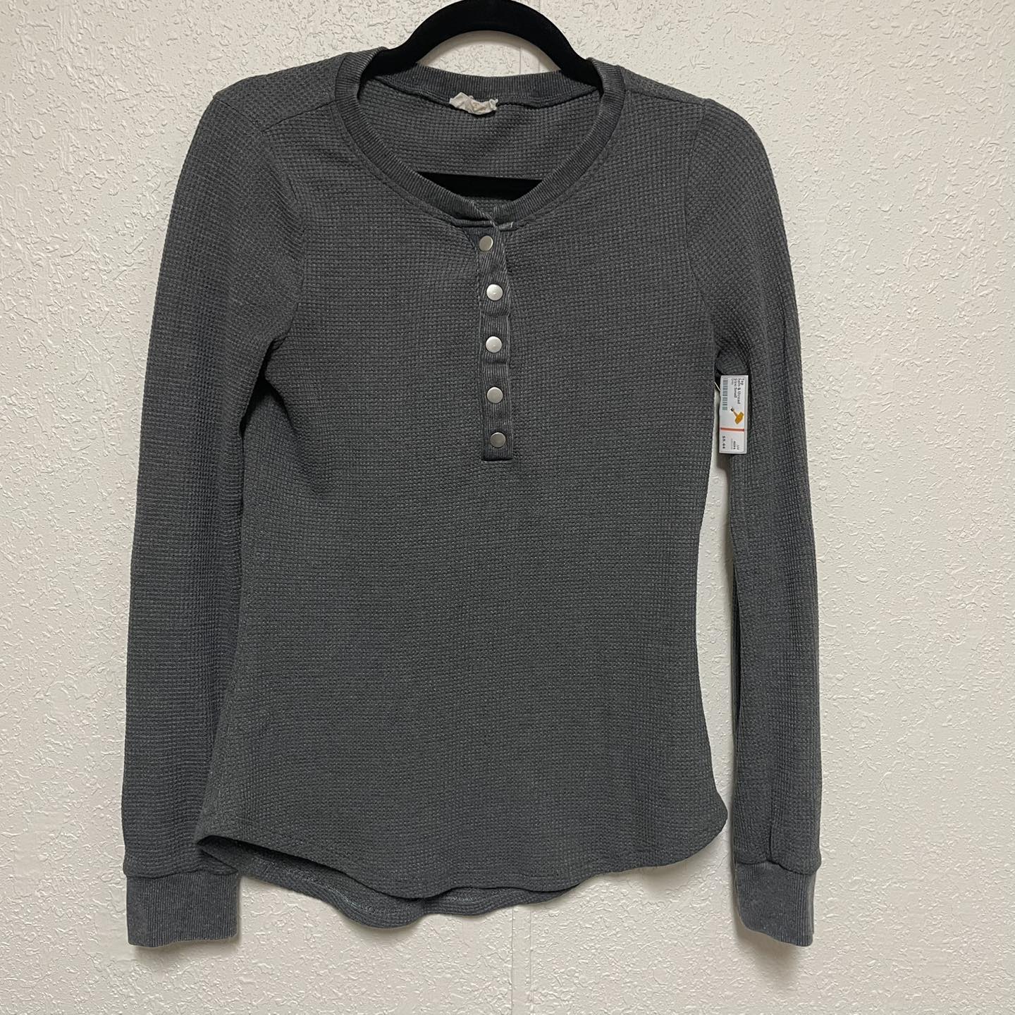 Top hem & thread Size Small