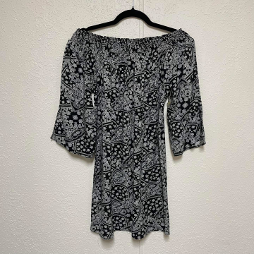 Dresses Molly Bracken Size Medium