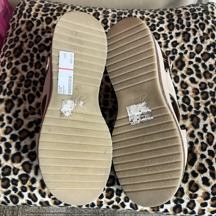 Sandals Clarks Size 8.5