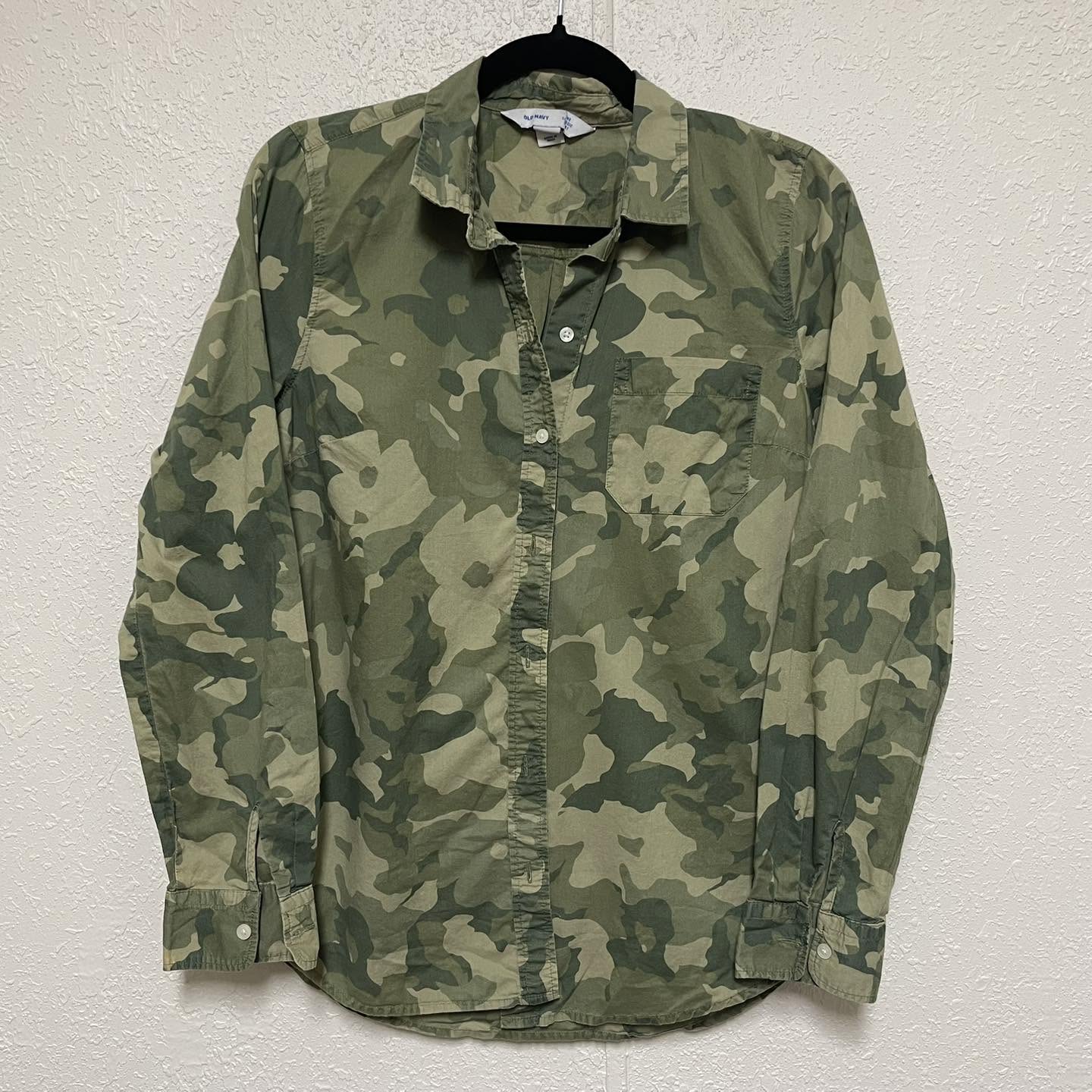 Top Old Navy Size Medium