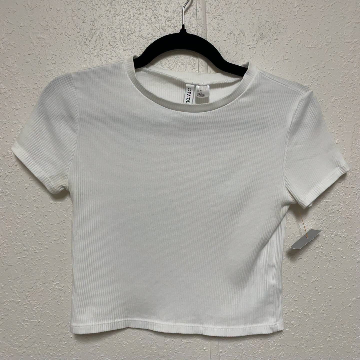 Top DIVIDED Size Medium