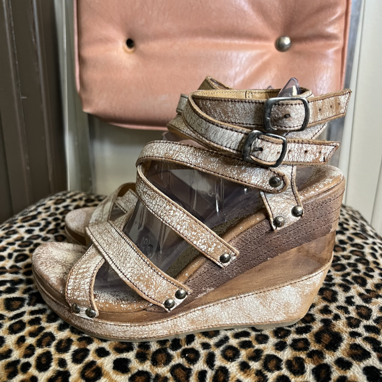 Heels Bed Stu Size 10
