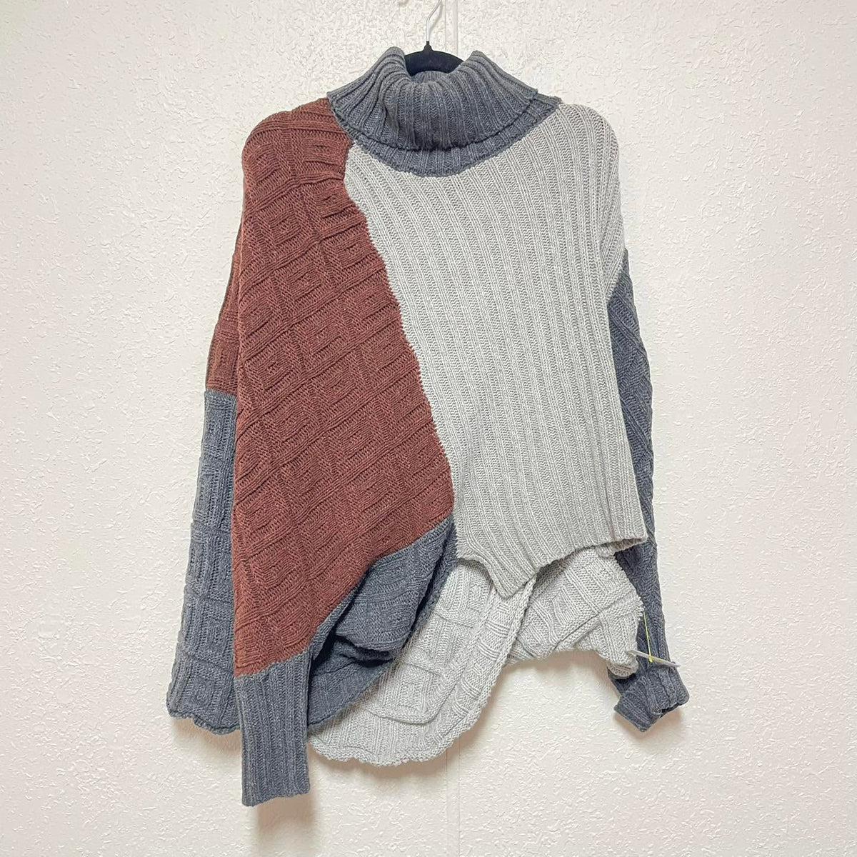 Sweaters Amoli Size S/M