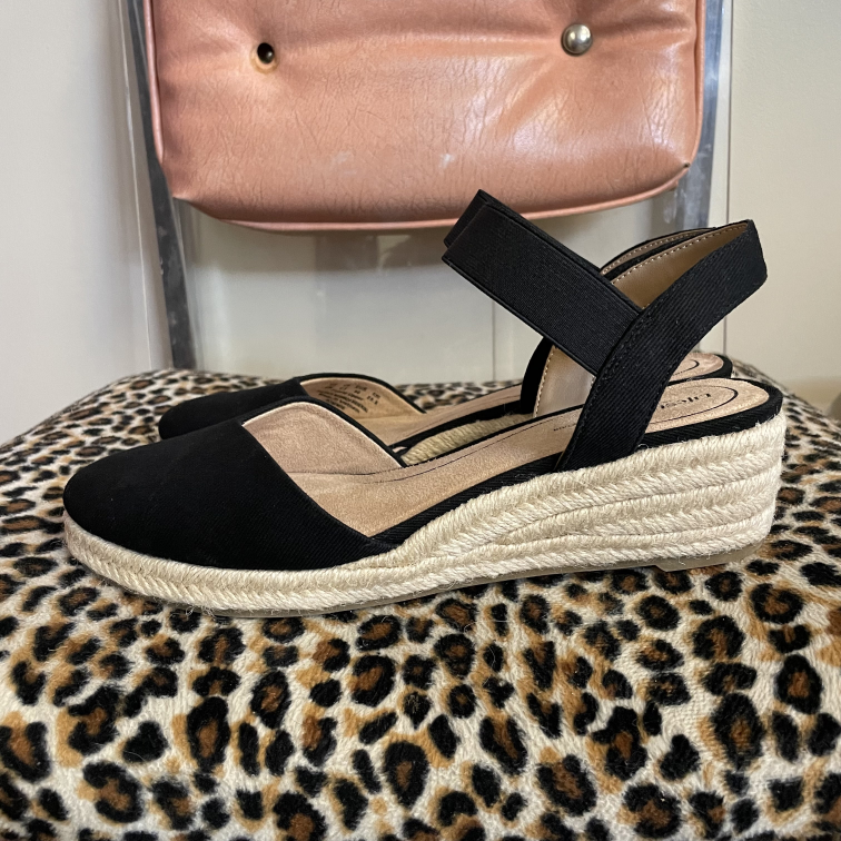 Heels Life Stride Size 9