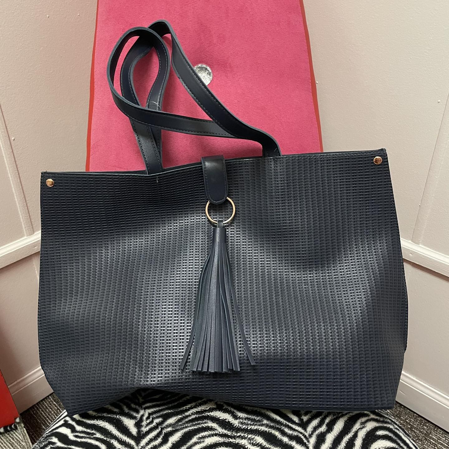Tote  Size Large