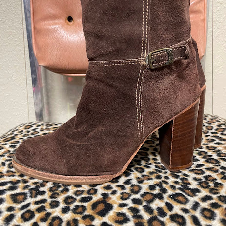 Boots Zodiac Size 8